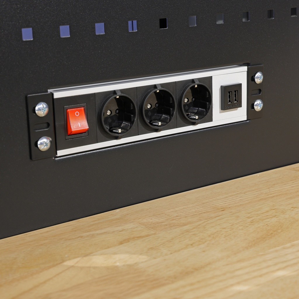 Gereedschapswand met stekkerdoos 615 x 1052mm STARX