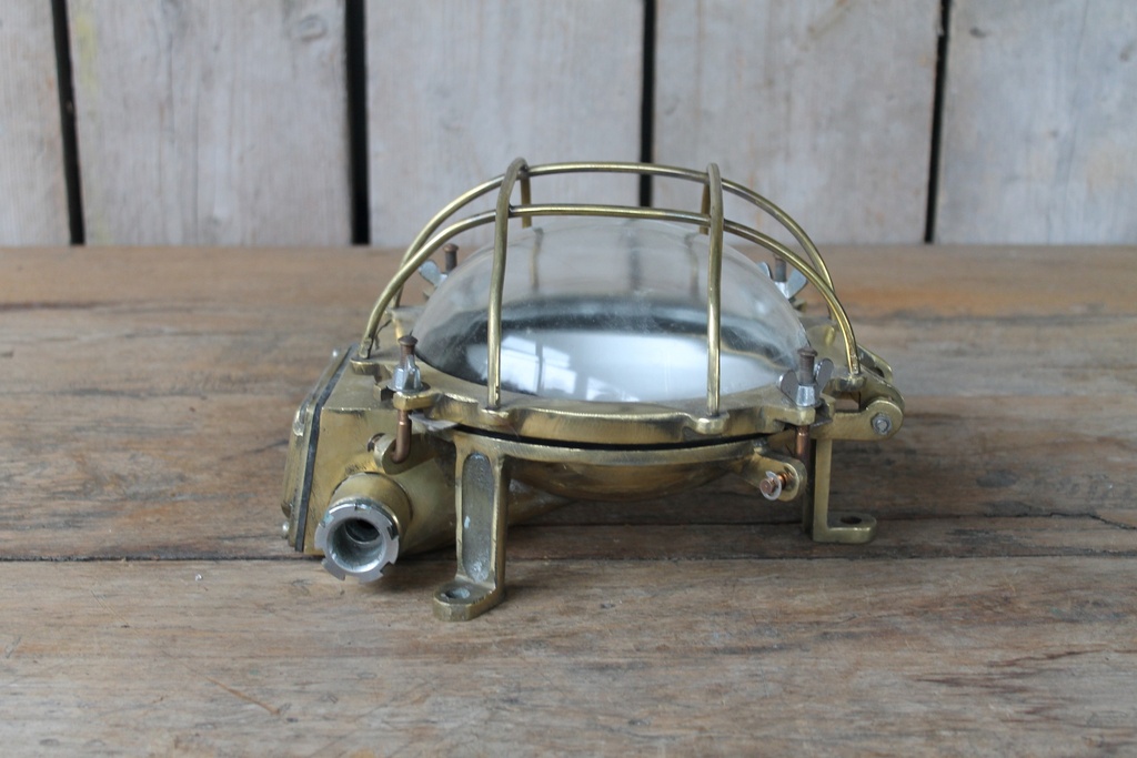 [VIN-030] Vintage Bulkhead Light