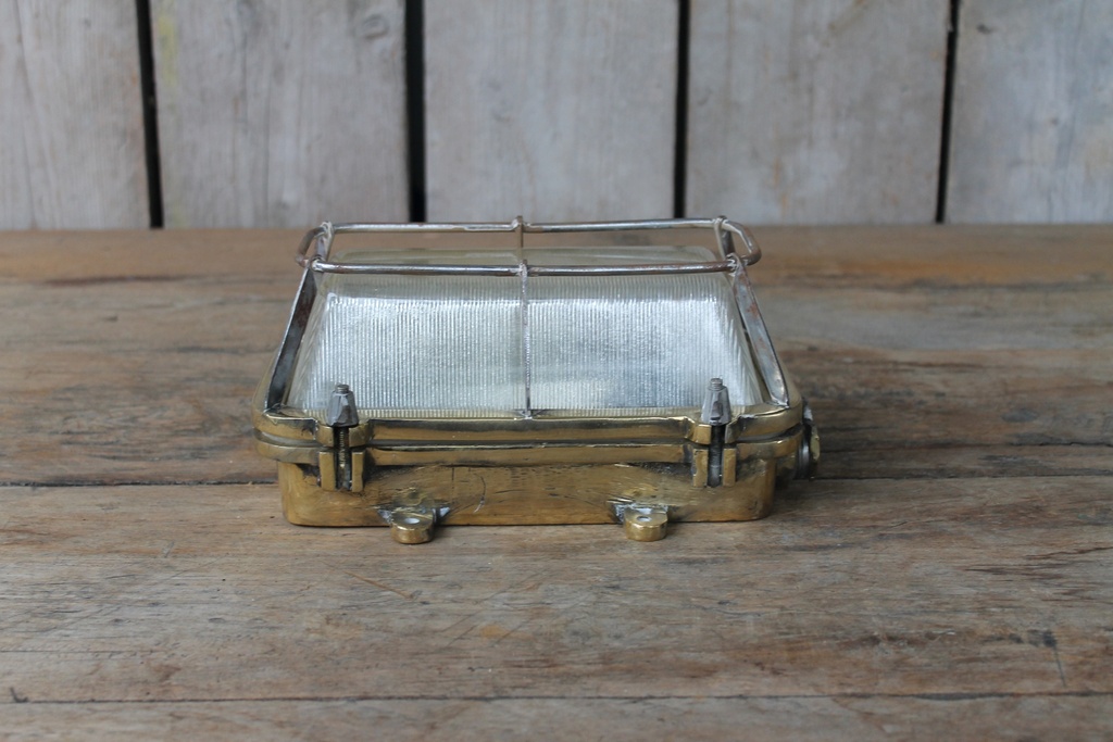 [VIN-057] Vintage Bulkhead Light
